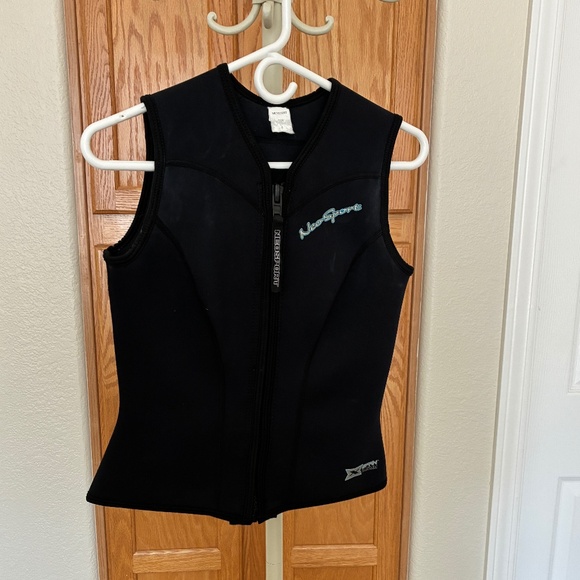 NeoSport XSpan Wetsuit Vest Size 8 - Picture 1 of 4